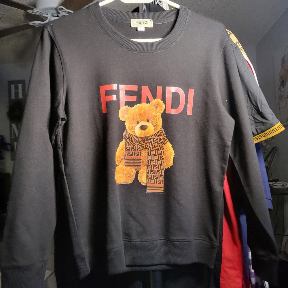 Fendi crew neck sweater shirt bear designer new never worn small